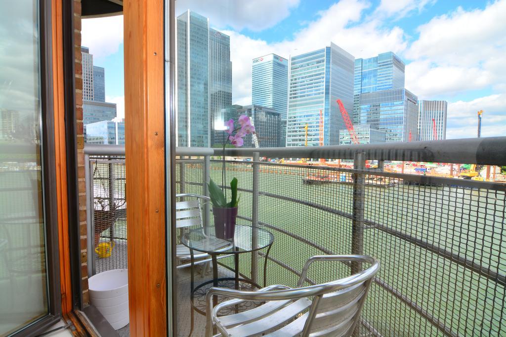 Apartment Wharf - Meridian Place Barking  Exterior foto